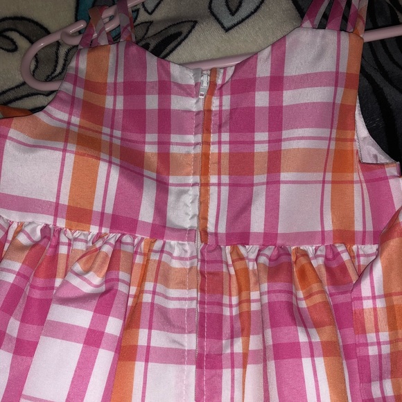 Beautiful toddler dress - Picture 3 of 4